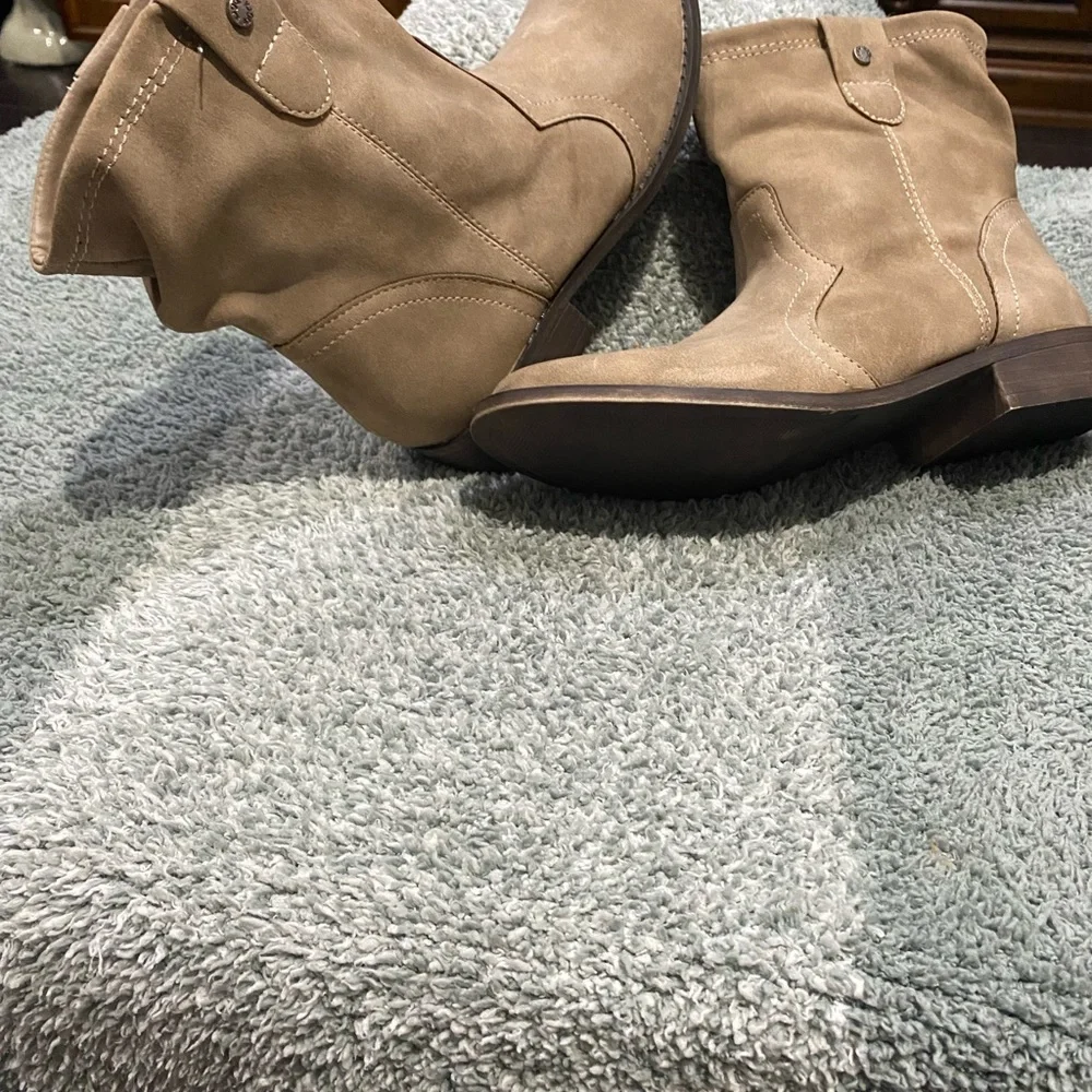 Sugar Tan Boots Size 6 - Picture 3 of 7